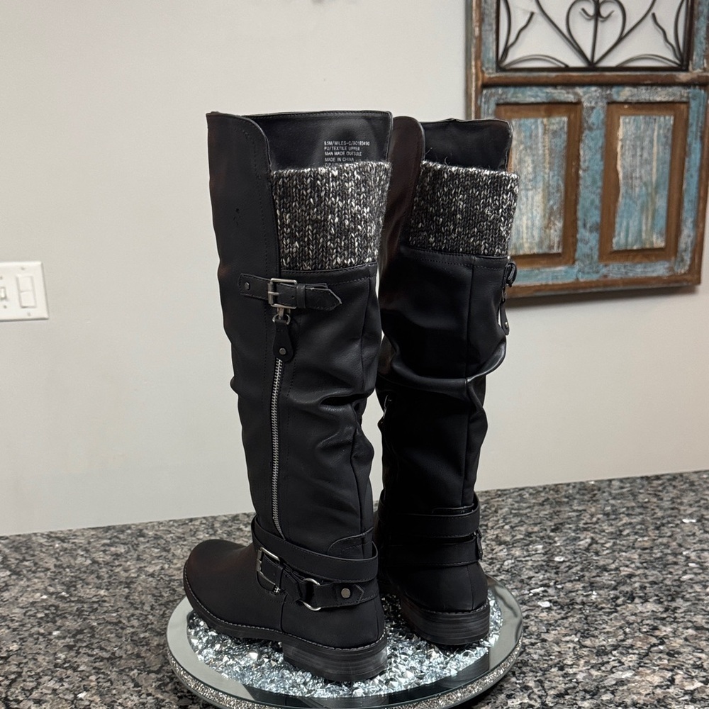 XOXO Black Textured sweater riding Boots NWOT 9.5 - Picture 3 of 12